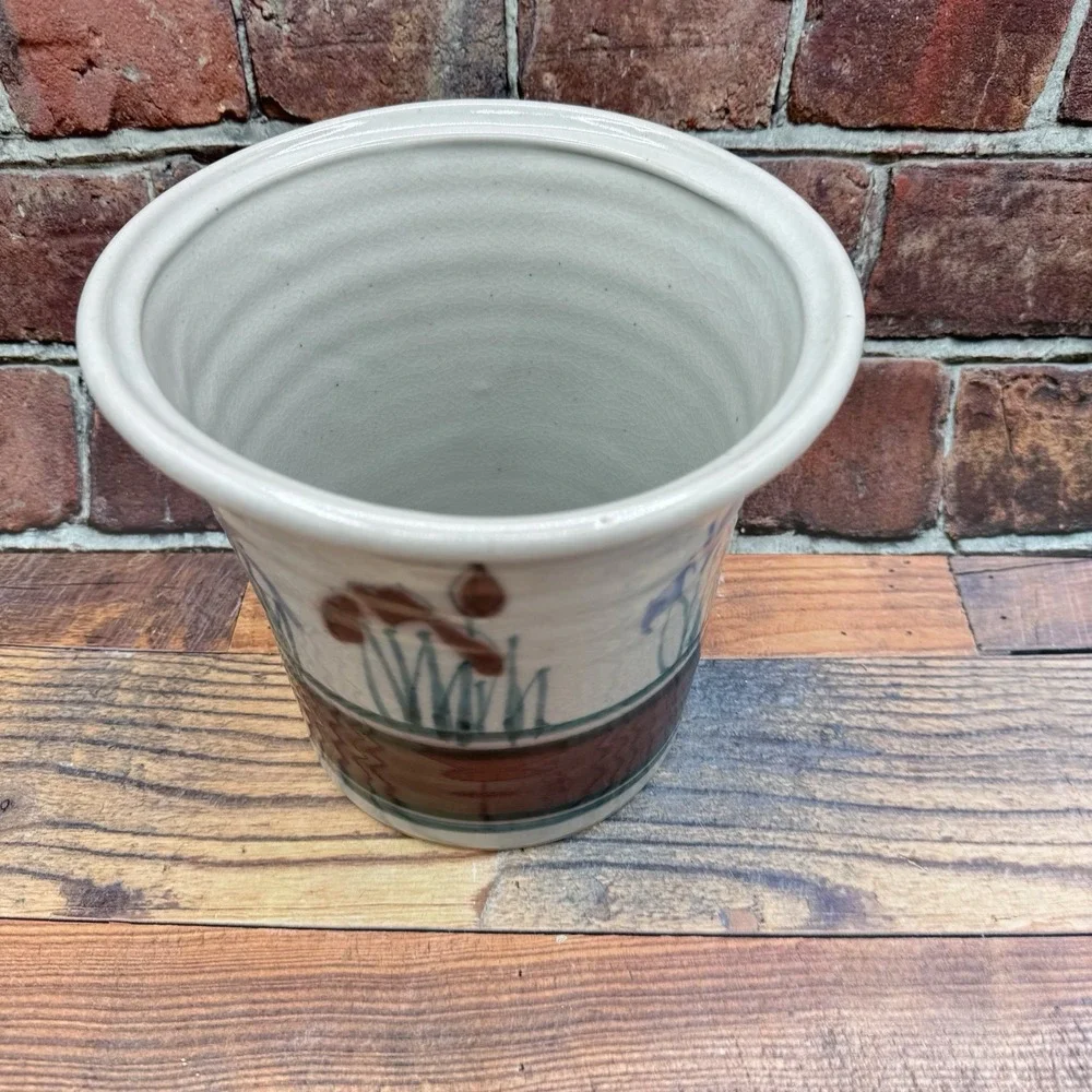Studio Art Hand Thrown Reynolds Pottery Planter Iris Signed Botanical Michigan